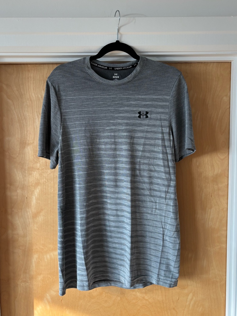 Under Armour Men’s Gray Striped Short-Sleeve Performance Tee